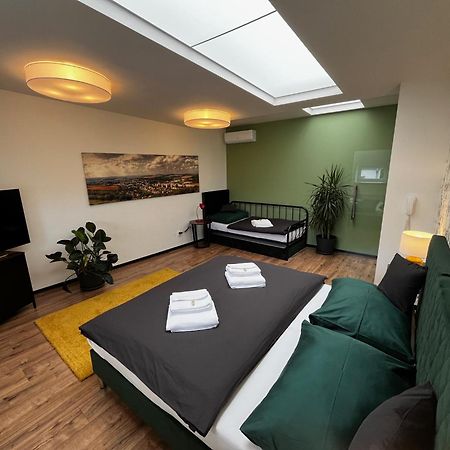 Dobre Misto Hotel Кърнов Екстериор снимка