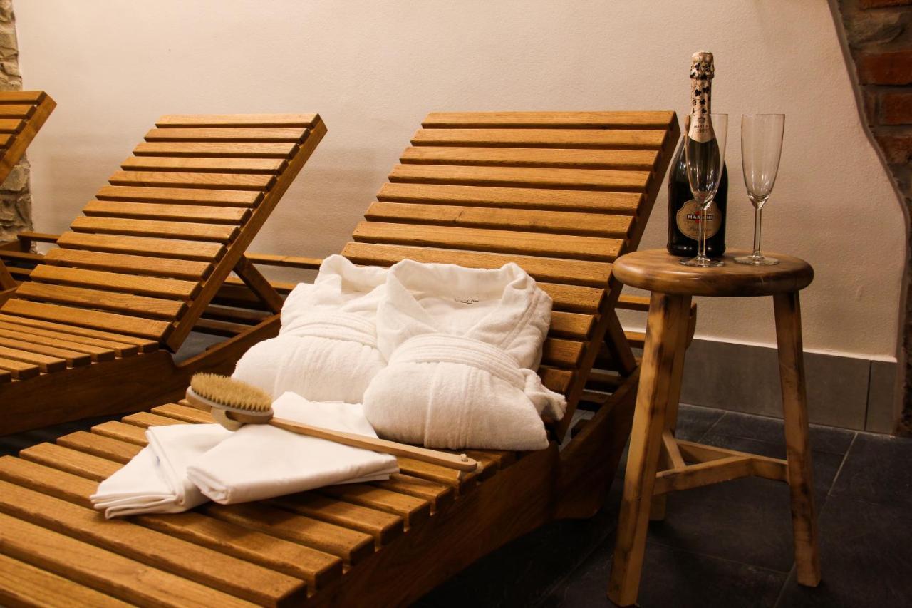 Dobre Misto Hotel Кърнов Екстериор снимка