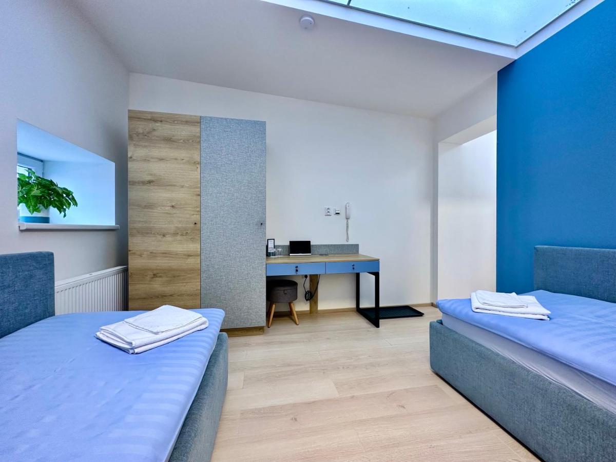 Dobre Misto Hotel Кърнов Екстериор снимка