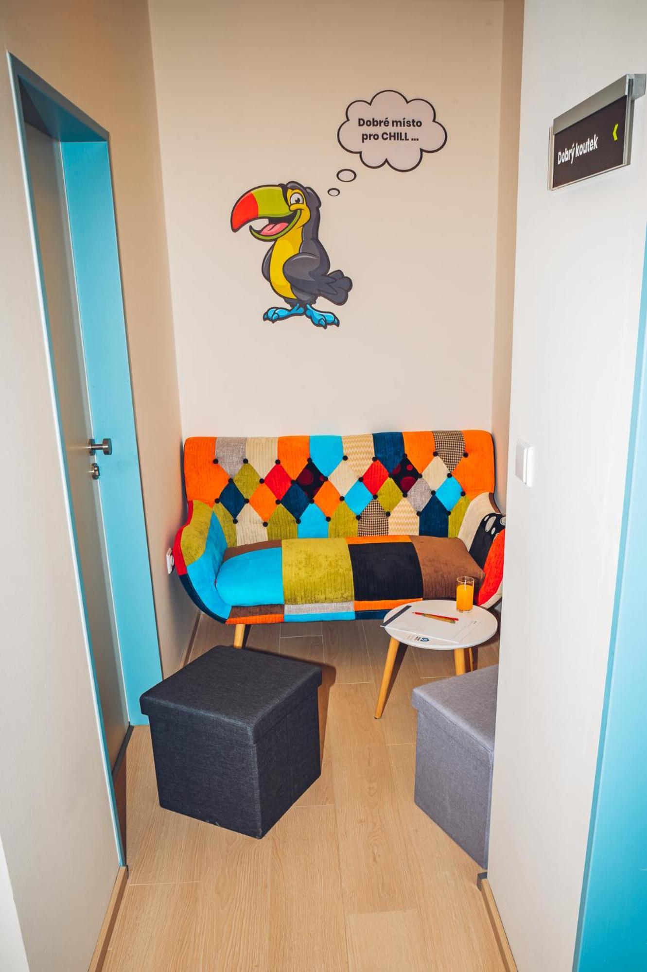 Dobre Misto Hotel Кърнов Екстериор снимка