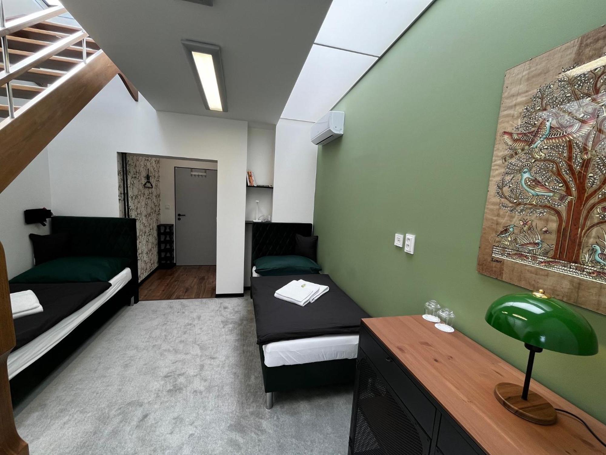 Dobre Misto Hotel Кърнов Екстериор снимка